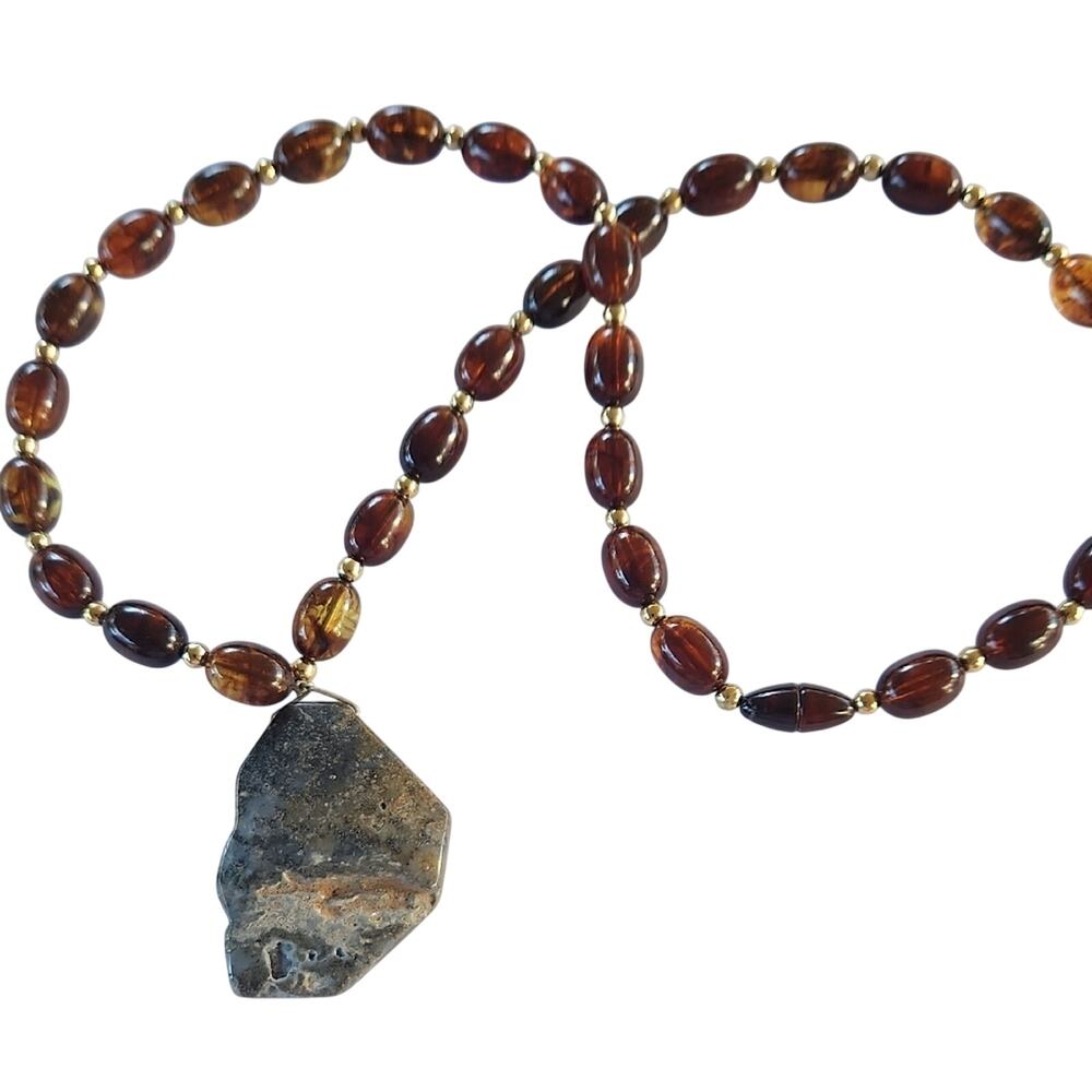 Single Strand Amber Acrylic Bead Necklace with Natural Stone Pendant